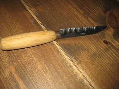 Spesialkniv med trehandtak