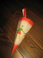 Ubrukt 6 kanta julekurv fra 40 tallet Laga av papp dekorativ Er ferdigbretta må berre presses ut til en kurv Nr 1