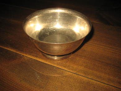 Pen skål ca 13 cm i diameter