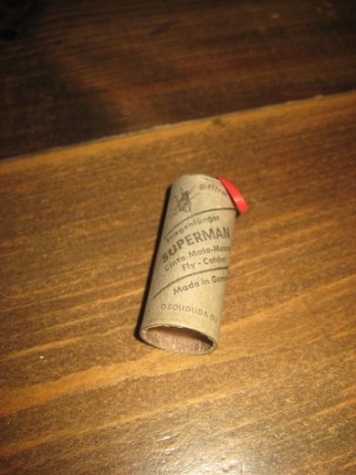 Fluefanger som hang i gamle krambuer før i tida