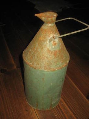Gammel kanne med helletut ca 29 cm høg 40 tallet