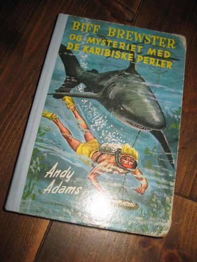 Adams: Biff Brewster og mysteriet med de karibiske perler. Bok nr 8, 1963.