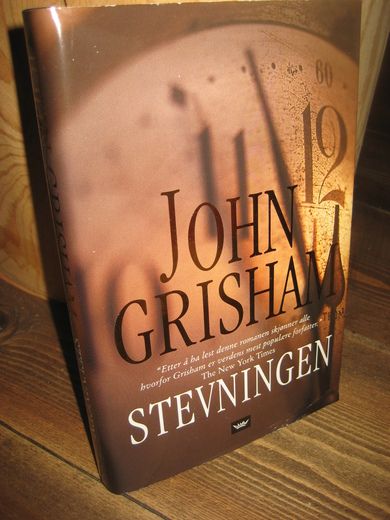 GRISHAM, JOHN: STEVNINGEN. 2002.