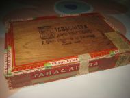 Meget pen finereske, TABACALERA, PHILIPPINES, ca 22*15 cm stor.