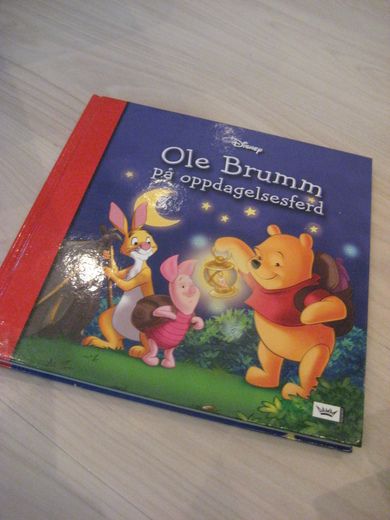 Ole Brumm på  oppdagelsesferd. 2005.