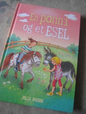 EN PONNI OG ET ESEL 2019