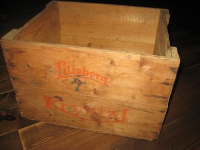 Tre eske med reklame fra Lilleborg Krystall ca 38*30 cm stor 26 cm høg 50 tallet