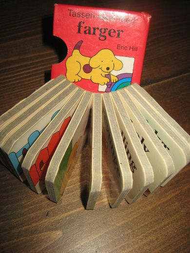 Tassens klossebøker Tassen leker med farger