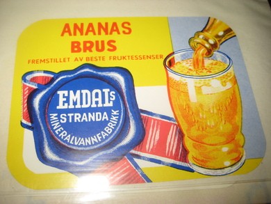 Strøken etikett fra Emdals Mineralvannfabrikk, Stranda:  ANANAS BRUS.  60- 70 tallet.