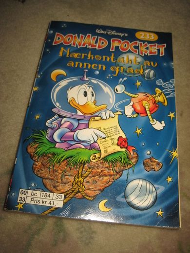 2000 nr 233 DONALD POCKET Nærlontakt av annen grad