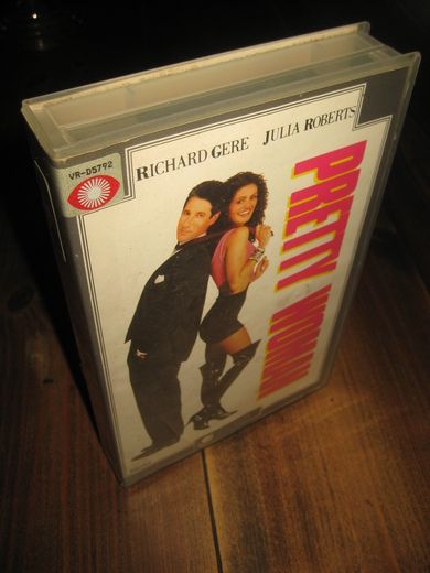 PRETTI WOMAN 1990 15 år 115 min