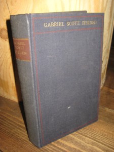 SCOTT, GABRIEL: HYRDEN. 1927.