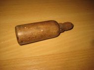 Handtak for innsetting av diverse syler etc i god stand ca 10 cm langt 40 tallet