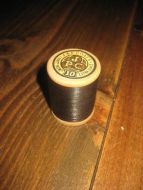 Trådsnelle med tråd tre J & P COATS England 60 tallet