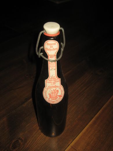 Flaske med patentkork 27 cm høg, tysk, 1952. 