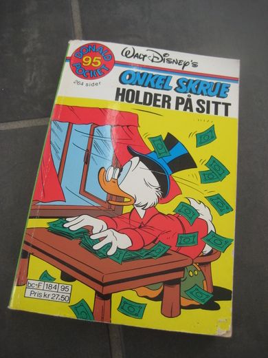 Bok nr 095 ONKEL SKRUE HOLDER PÅ SITT