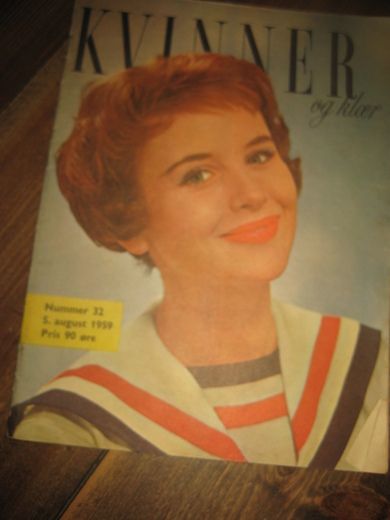 1959 nr 032 KVINNER og klær