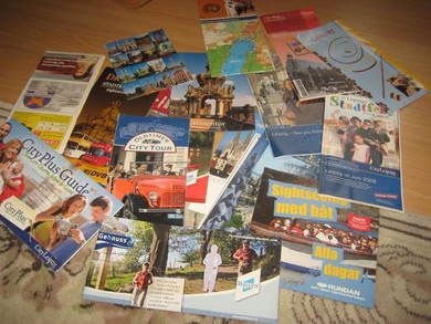 Stor lott med presentasjonsbrosjyrer etc fra 80-90 tallet