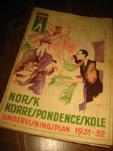 Undervisningsplan, Norsk Korrespondanseskule, 1931-32. 130 sider. 