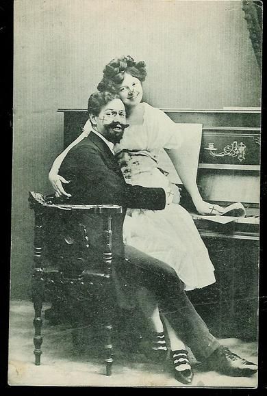 Vi spiller piano tidleg 1900