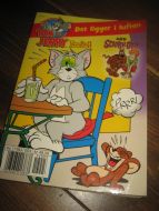 2011,NR 006, TOM & JERRY POCKET. 