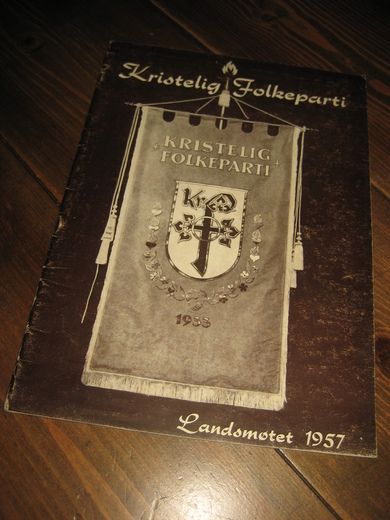 Kristelig Folkeparti Landsmøte 1957. 32 sider. 