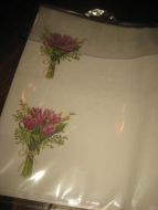 Pakke med julemerker julelapper og julekort fra Norges Røde Kors 1998