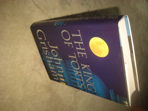 GRISHAM JOHN: THE KING OF TORTS 2003