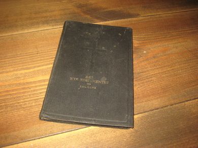 DET NYE TESTAMENTET OG SALMENE. 1939.
