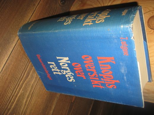 Knoph's oversikt over Norges rett 1975