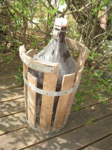 Ølflaske i trekogge, 50 tallet. 12 liter.
