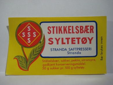 Etikett fra Standa Saftpresseri fra 60 tallet STIKKELSBÆR SYLTETØY