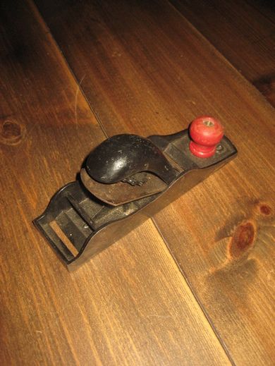 Liten og pen jernhøvel ca 19 cm lang