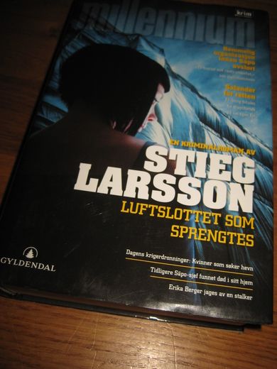 LARSSON STIG: LUFTSLOTTET SOM SPRENGTES 2007