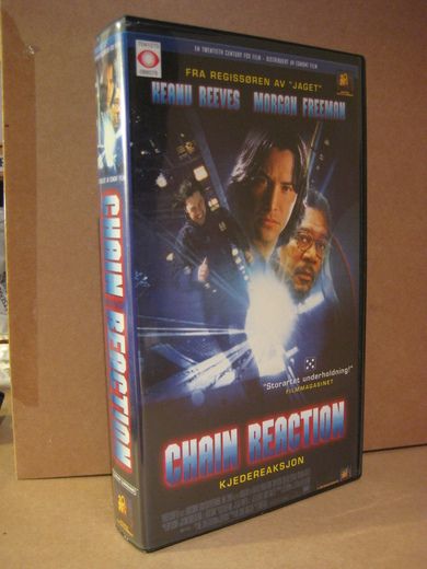 CHAIN REACTION 1996 15 ÅR 100 MIN