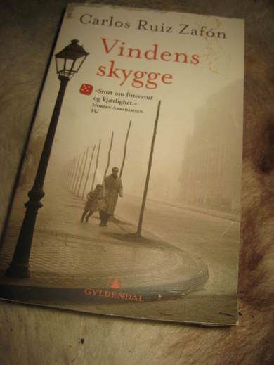 ZAFON, CARLOS: VINDENS SKYGGE. 2005.