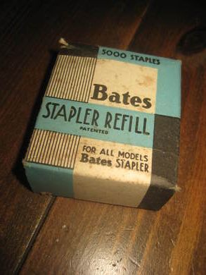 Eske uten innhold, Bates STAPLER REFILL, 60 tallet