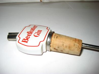 Til flasketuten porselen med tekst: 