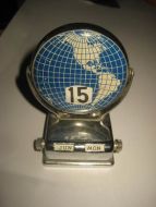 Pen kallender fra 20-30 tallet meget spesiell fungerer som den skal Viser dato dag og månad