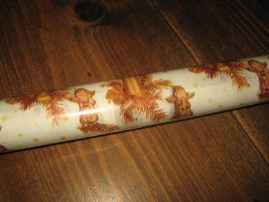 Uåpna rull julepapir fra 80 tallet 5 meter lys granbar og engler dette er rull nr 13