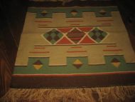 Eldre vove veggteppe ca 55*55 cm stort bitte liten skade som lett kan fikses 30-40 tallet