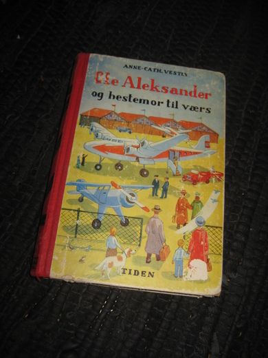 VESTLY: Ole Alexander og bestemor til værs 1956