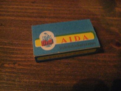 Strøken eske med innhold, AIDA, 50-60 tallet.