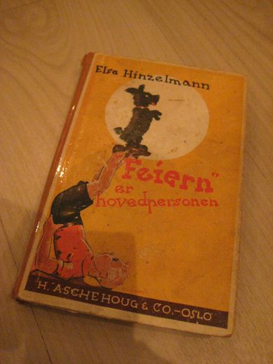 Hinzelmann, Elsa: Feiern er hovedpersonen. 1934. 