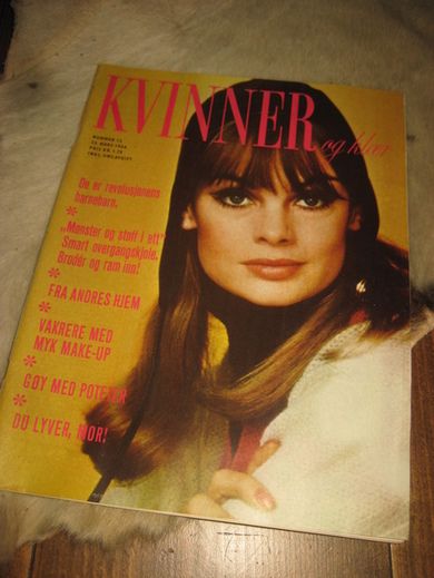 1966 nr 013 KVINNER OG KLÆR