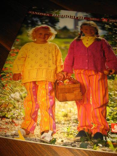 9802, BARN - VOKSNE. SANDNES MANDARIN. 40 SIDER.