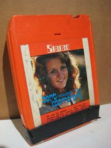 Sounds like Bert Kaempfert