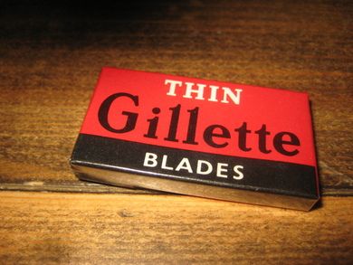 Uåpna pakke THIN GILETTE BLADES 60 tallet