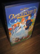 ASKEPOTT II. 2001, 5 ÅR, 70 MIN.