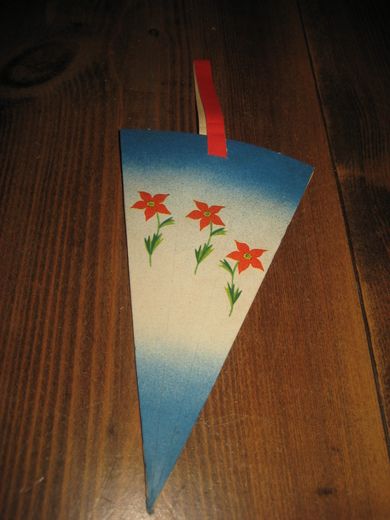 Ubrukt 6 kanta julekurv fra 40 tallet Laga av papp dekorativ Er ferdigbretta må berre presses ut til en kurv Nr 5